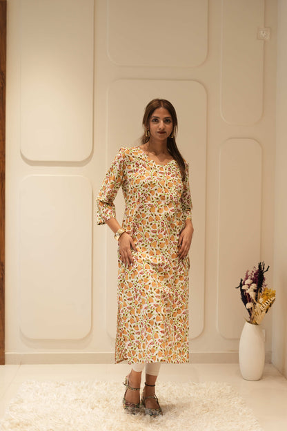 Ivory Floral Printed Straight Kurta