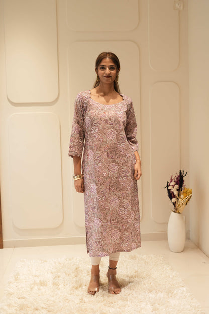 Dusty Mauve Floral Printed Straight Kurta with Scalloped Sleeves