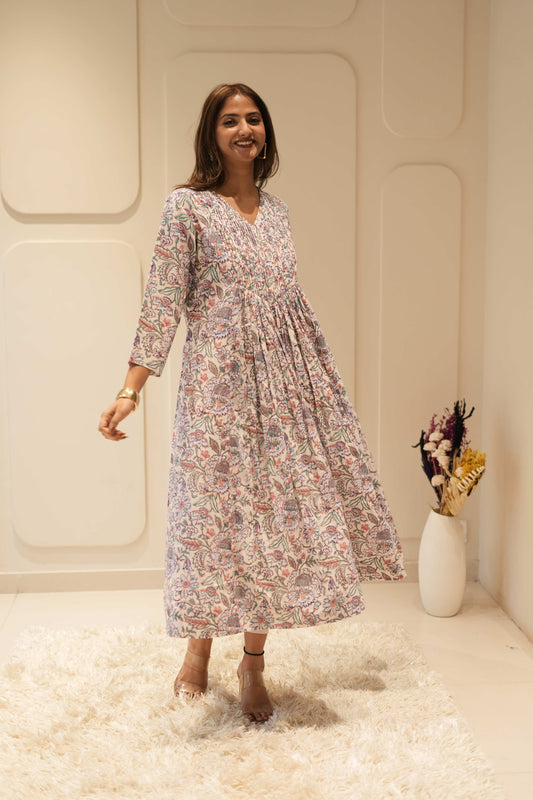 Ivory Floral Pintuck Anarkali Kurta