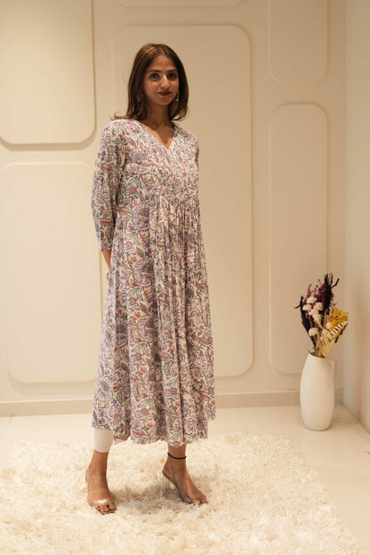 Ivory Floral Pintuck Anarkali Kurta